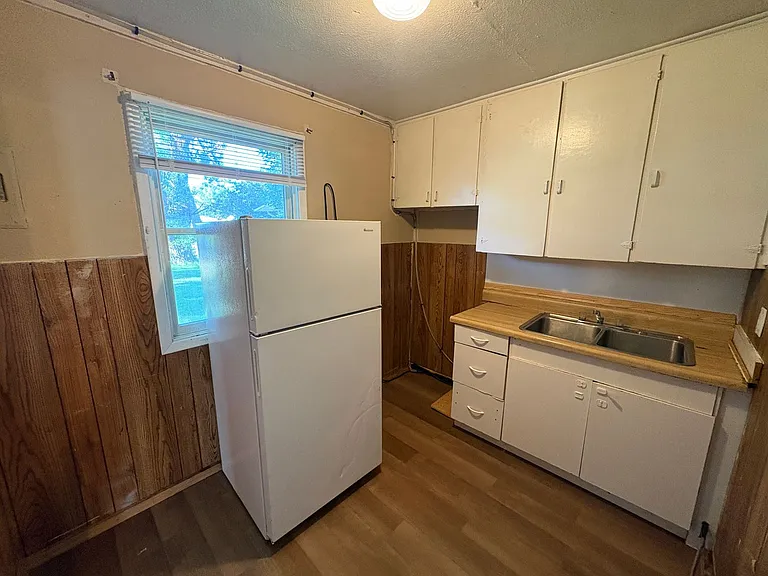 2923 & 2925 Poly Dr — Photo 7