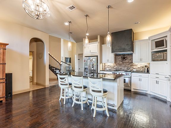 5th image of 2688 Waters Edge Dr