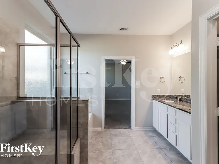 6406 Wolf Run Dr — Photo 12