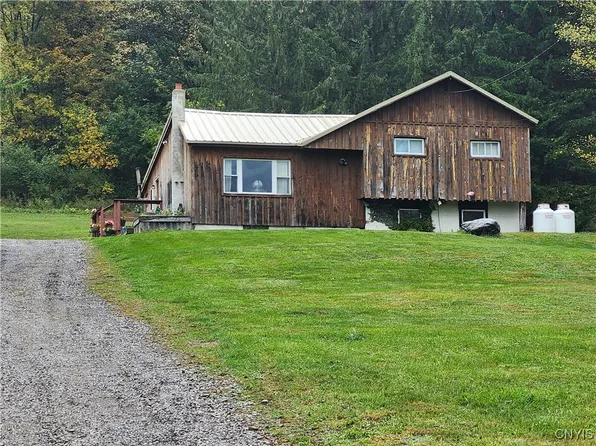 4000 Cedarvale Rd, Syracuse, NY 13215