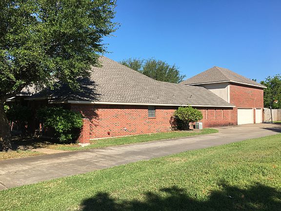 3rd image of 1117 The Meadows Pkwy