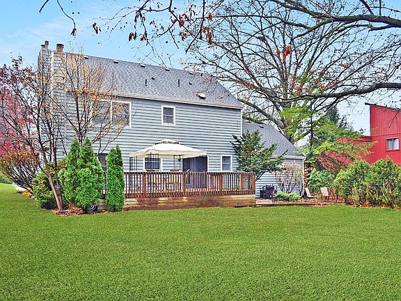 2nd image of 1911 Whitney Ave