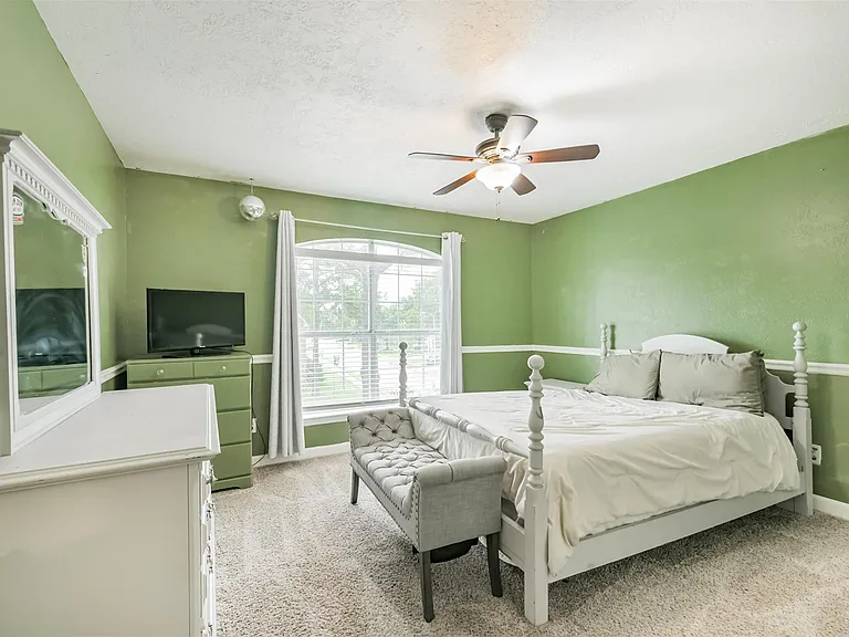 20422 Maple Meadows Ct — Photo 35