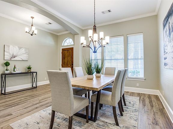 5th image of 107 Lauren Ln