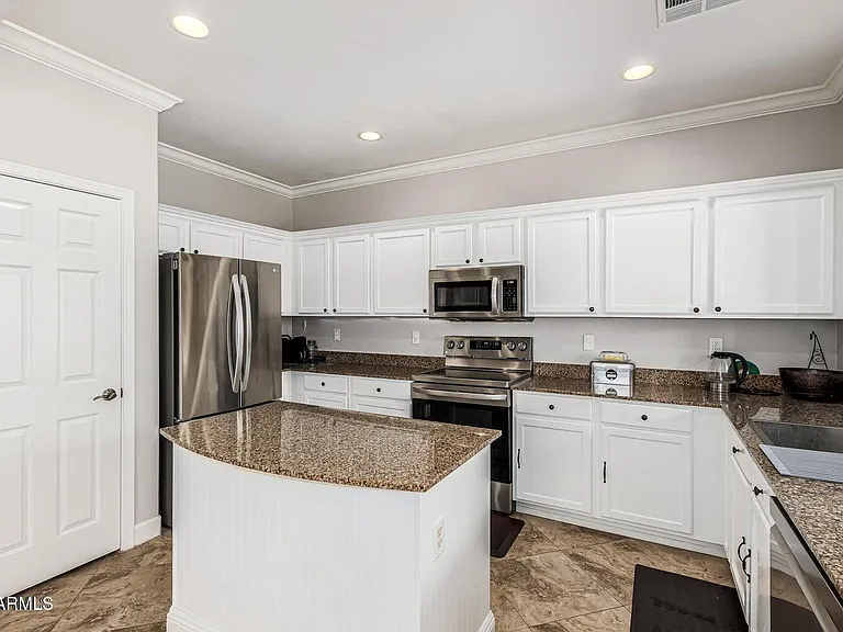 4337 E Vaughn Ave — Photo 13