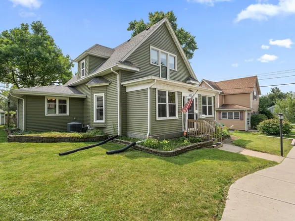653 Chicago St, Valparaiso, IN 46385