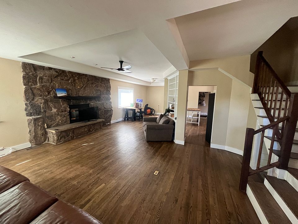 1st image of 258 Hill St