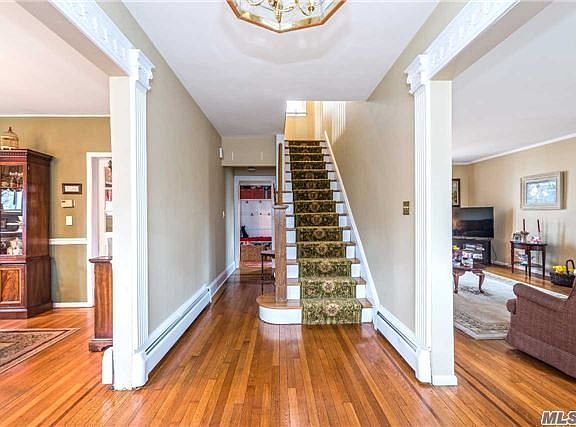 5th image of 285 Harvard Ave