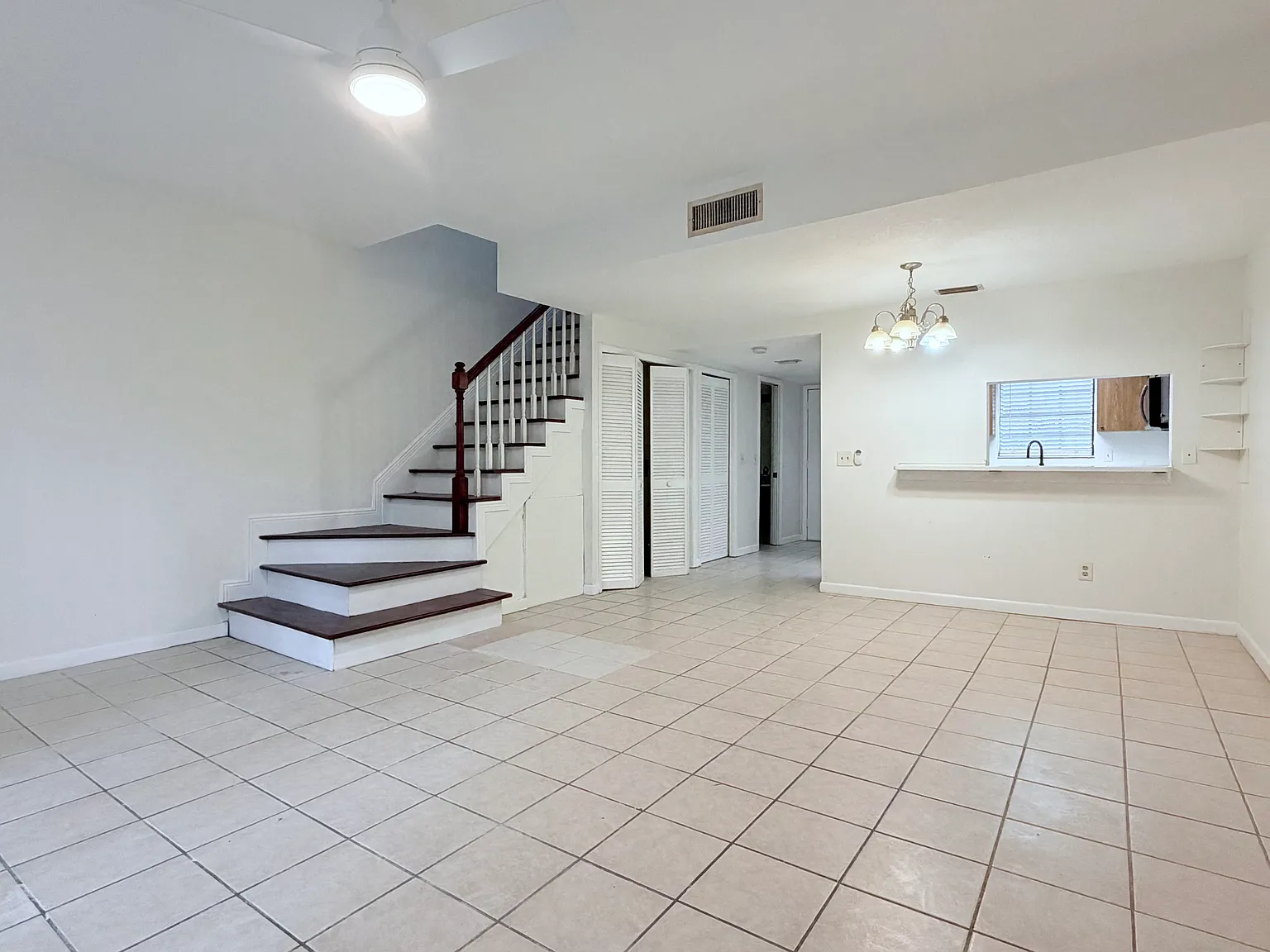 2 bed, 2.5 bath, 1206 sqft, $1,700 — Photo 1