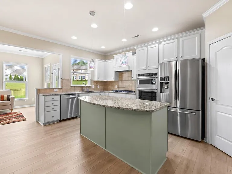 1084 Crescent Moon Dr — Photo 19