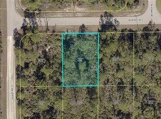 916 Beverly St E, Lehigh Acres, FL 33974