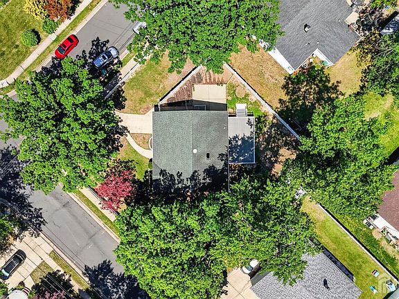 2nd image of 59 Eden Ave