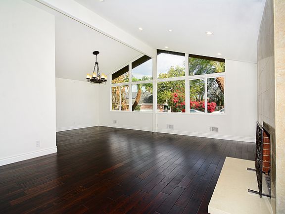 4th image of 18170 Rosita St