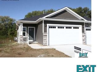 8557 Covenant Ct, Lincoln, NE 68526