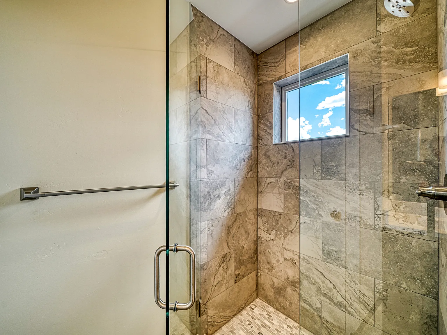 320 McClary Park - 1 — Photo 3