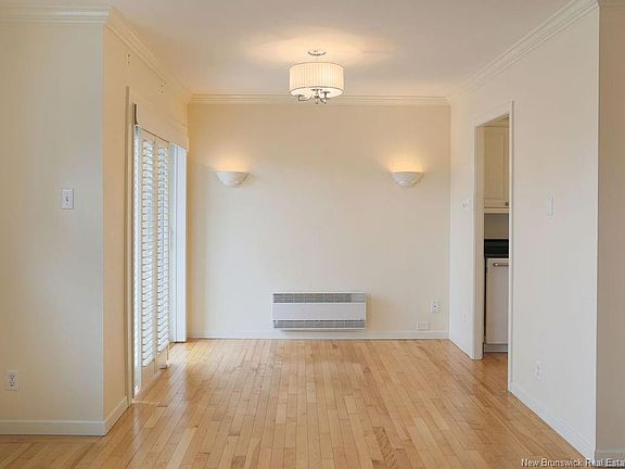 5th image of 2865 Rothesay Rd #5