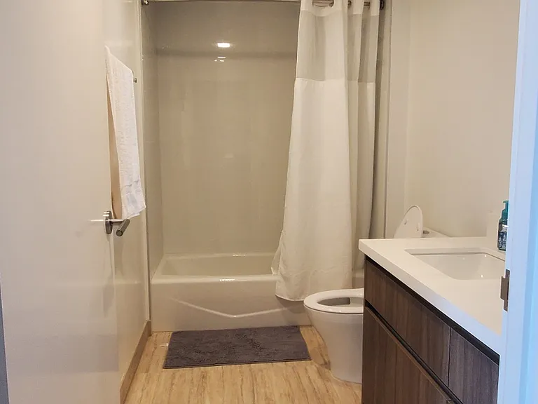 Full Spacious Bath