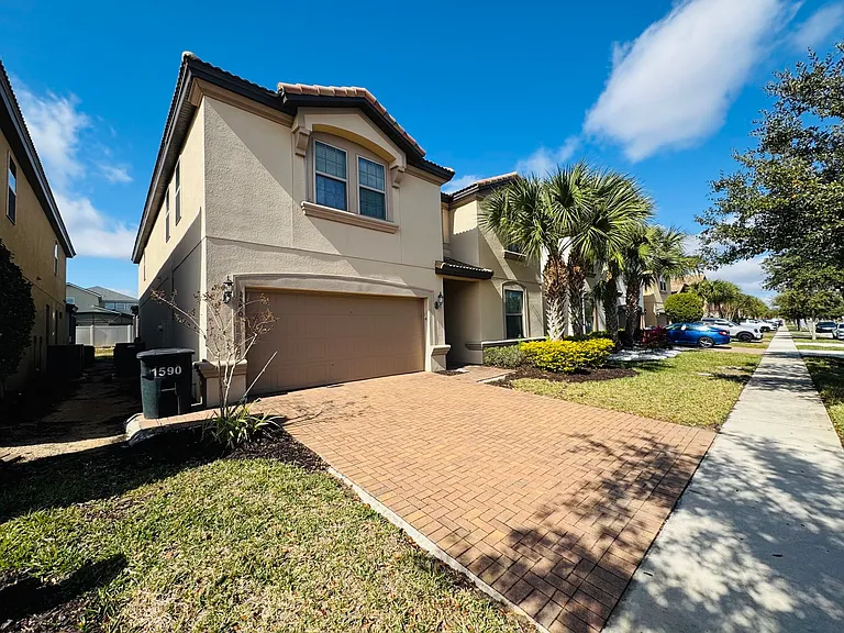 1590 Lima Ave — Photo 3