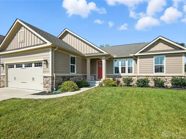 895 Cedar Grove Dr, Tipp City, OH 45371