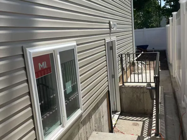 16 Hillcrest Street image 5 of 5