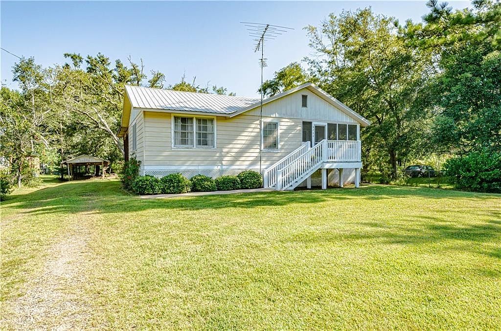 8260 Hemley St, Bayou La Batre, AL 36509 | Zillow