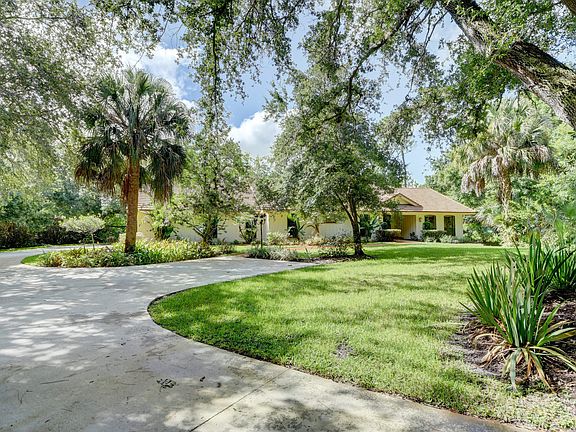 2nd image of 8133 Saratoga Way