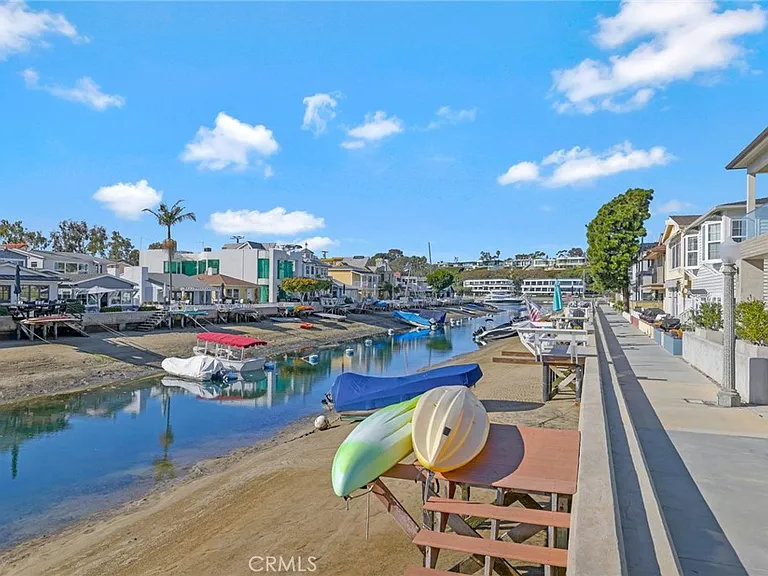 1510 1/2 Abalone Pl — Photo 17