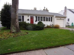 2294 Locust St, Merrick, NY 11566