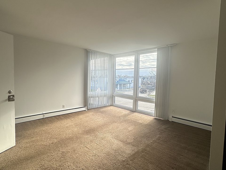 1st image of 24801 Jefferson Ave APT 22