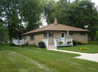S109W34722 Jacks Bay Rd, Mukwonago, WI 53149