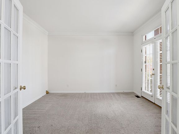 3rd image of 10 Bentley Way