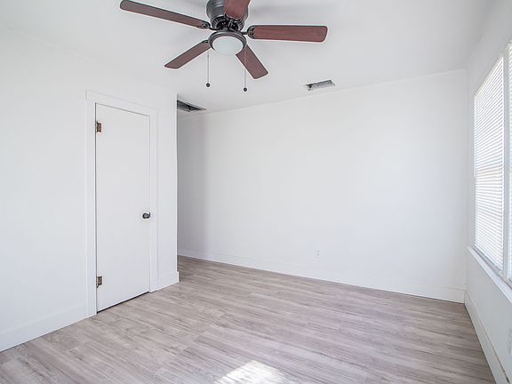 3rd image of 302 Avenue U #A