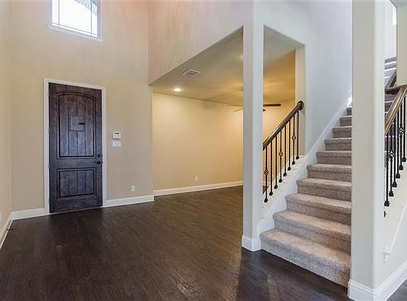4th image of 404 Pendall Dr