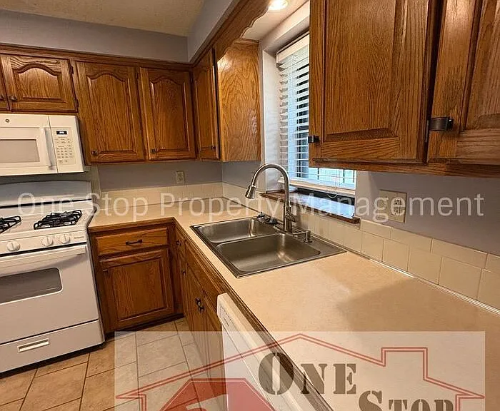 2612 SE 7th Street Ter — Photo 5