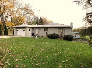 4579 Eleanor Dr, Fenton, MI 48430