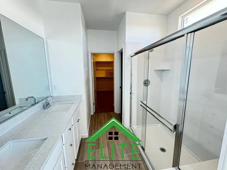 8832 Spencerport Dr — Photo 12