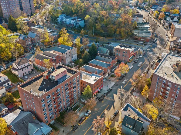 5730 Mosholu Avenue image 16 of 22