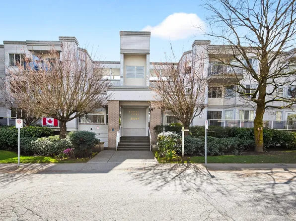 20240 54a Ave #303, Langley, BC V3A 3W7