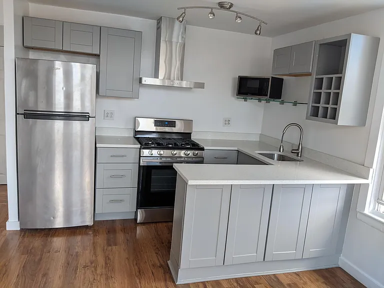 87 Chestnut Ave #2 — Photo 5