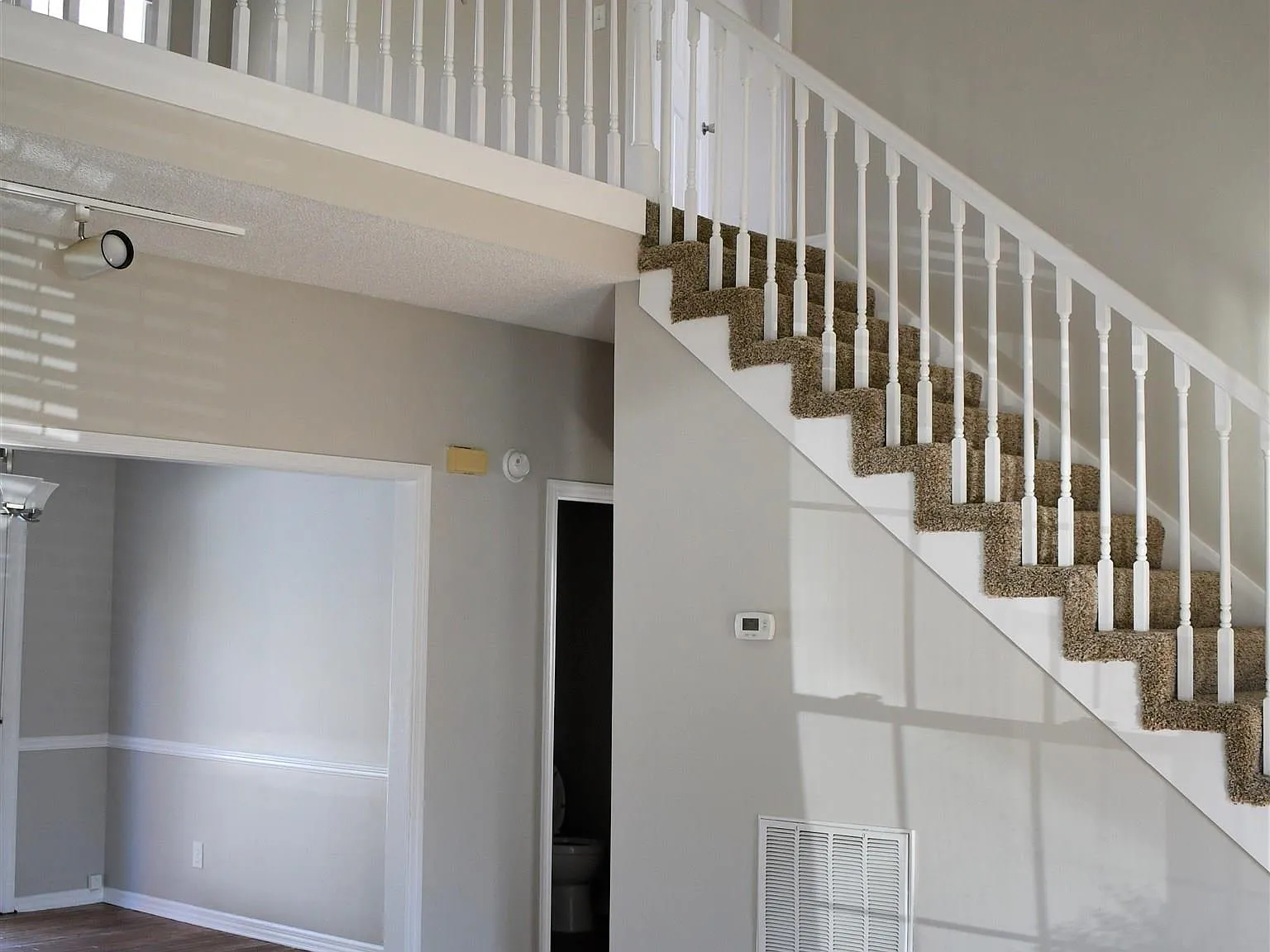 3 bed, 2.5 bath, 1780 sqft, $1,700 — Photo 4