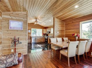 3782 Beach Dr E, Port Orchard, WA 98366