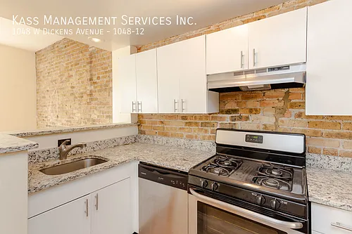 1048 W Dickens Ave #12 Photo 1