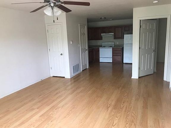 2nd image of 203 27th St APT A