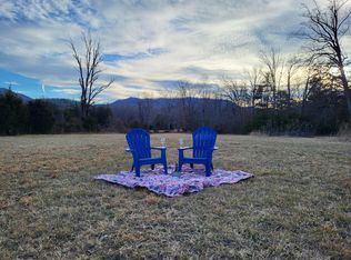 1 E Berties Bottom Ln, New Castle, VA 24127