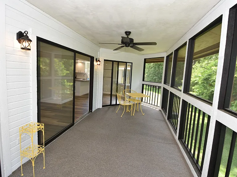 4 Southbury Ct — Photo 26