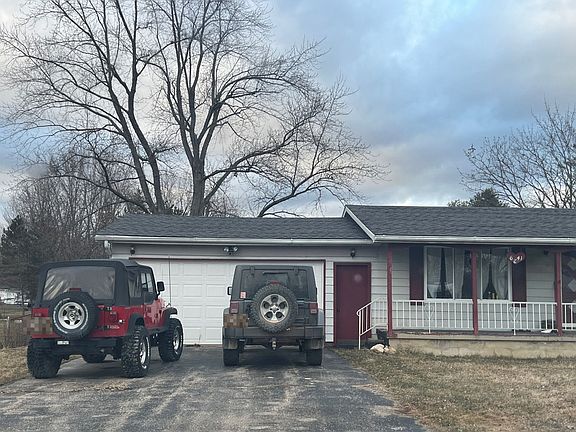 3rd image of 6241 Mockingbird Ln