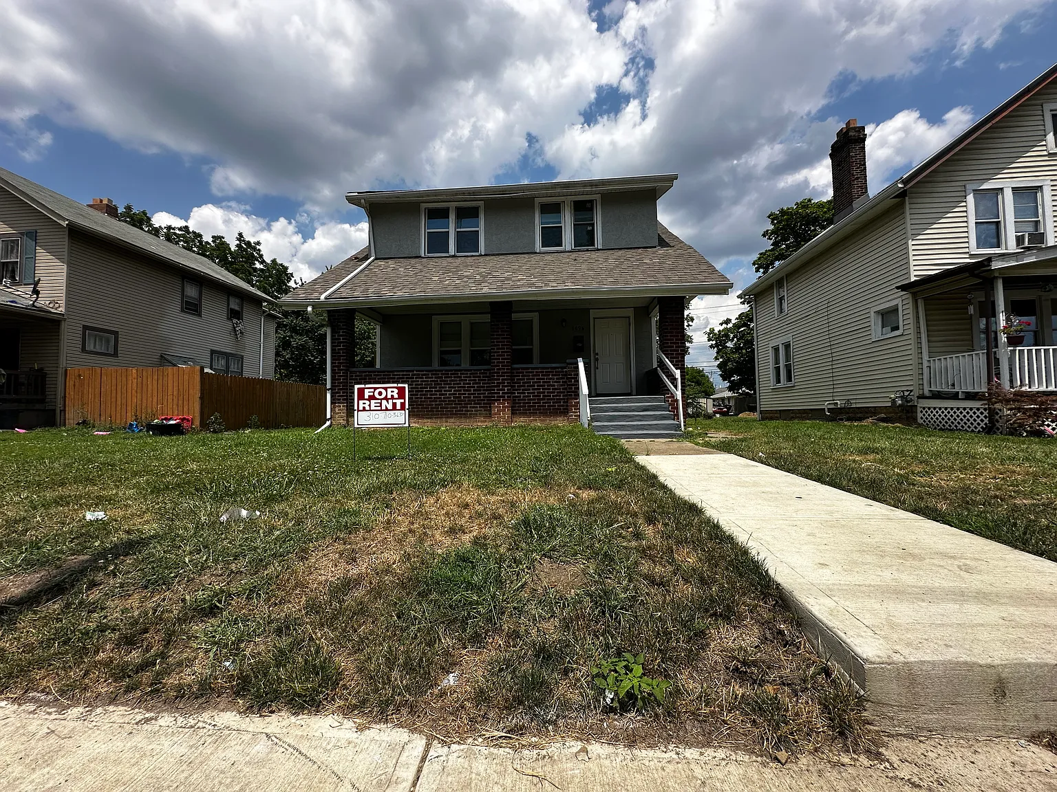 4 bed, 2.5 bath, 2200 sqft, $1,900 — Photo 1