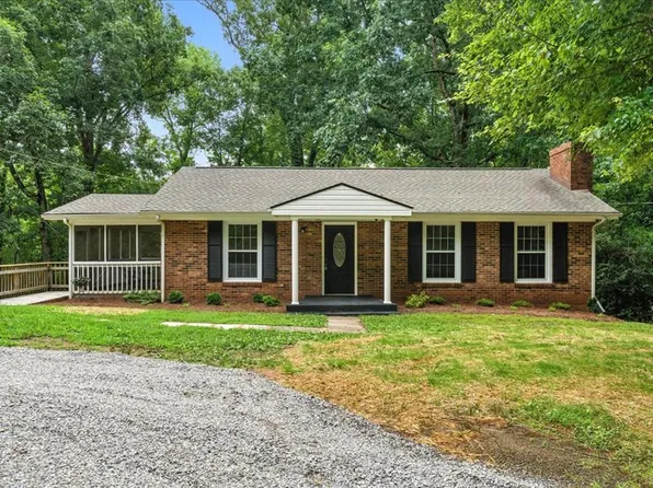 144 Winterberry Rd, Danville, VA 24540
