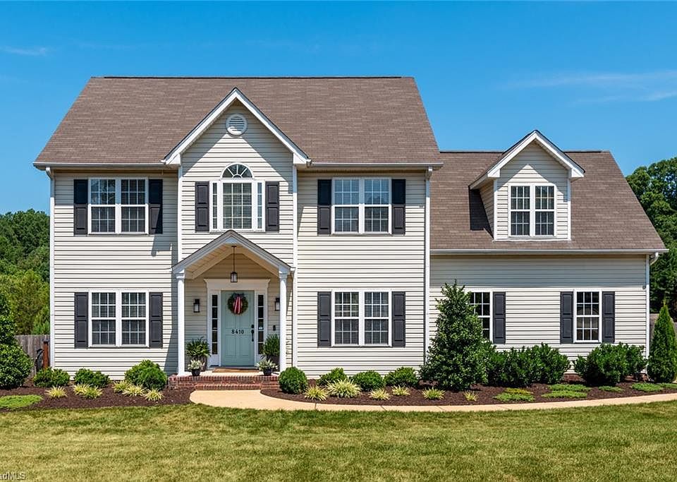 1st image of 8410 Masons Pond Dr