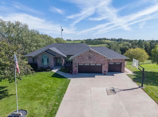 1000 Tara Heights Dr, Norfolk, NE 68701